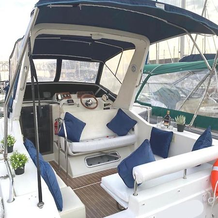 El Barco De Las Fiestas Sant Adria de Besos Eksteriør bilde